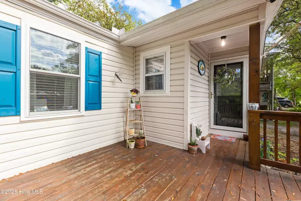 Oak Island, NC 28465,140 NW 9th ST