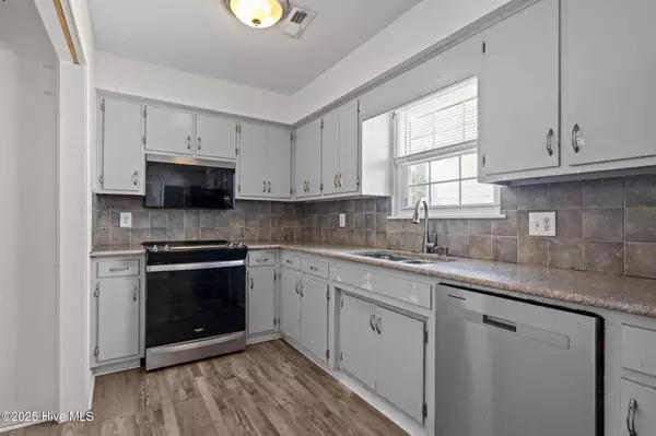 Newport, NC 28570,129 Bayberry RD