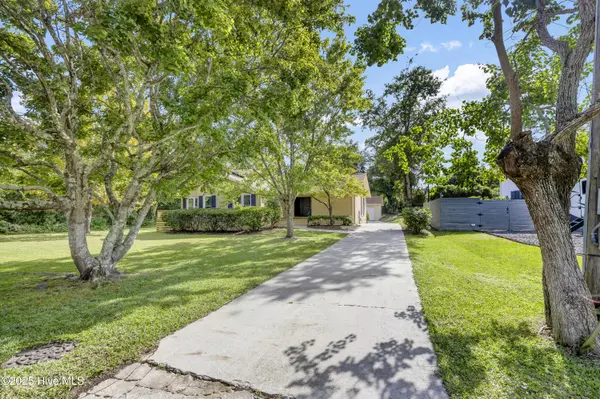 Southport, NC 28461,103 Herring DR