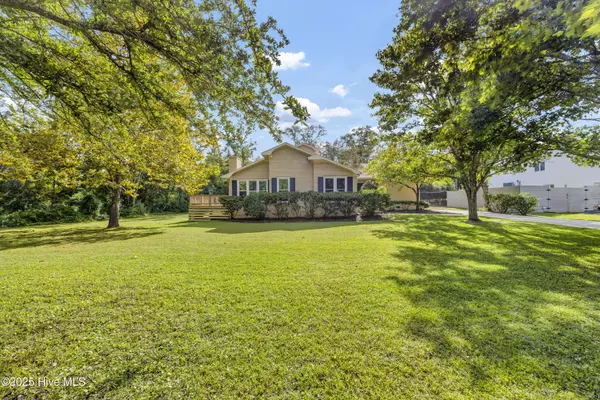 Southport, NC 28461,103 Herring DR