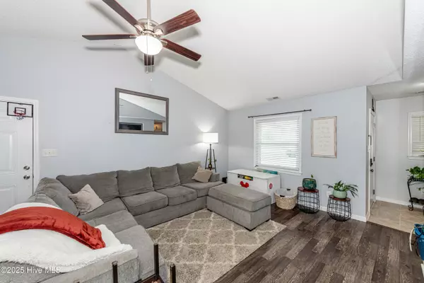 Richlands, NC 28574,109 Esquire DR