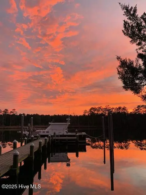 New Bern, NC 28560,5504 Gondolier DR