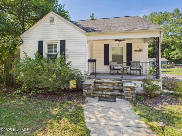 Aberdeen, NC 28315,107 Montford ST