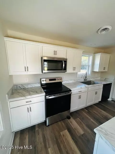 Holly Ridge, NC 28445,431 Morris Landing RD