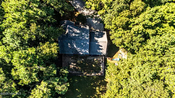 Sneads Ferry, NC 28460,306 Lakeview CT