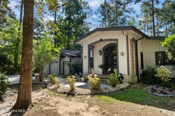 426 Loblolly DR, Vass, NC 28394