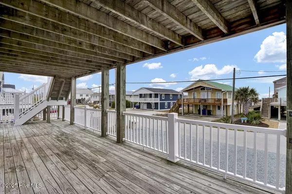 Surf City, NC 28445,1207 N Topsail DR
