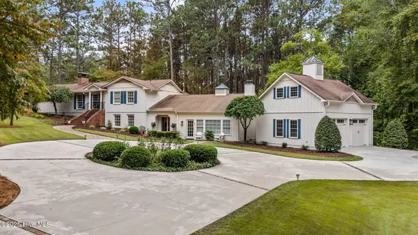 Pinehurst, NC 28374,675 Lake Dornoch DR