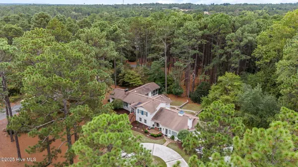 Pinehurst, NC 28374,675 Lake Dornoch DR