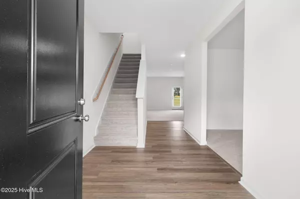 Raeford, NC 28376,501 Traveller WAY