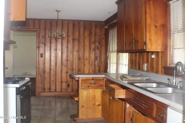 Rocky Mount, NC 27801,1820 Berkshire RD