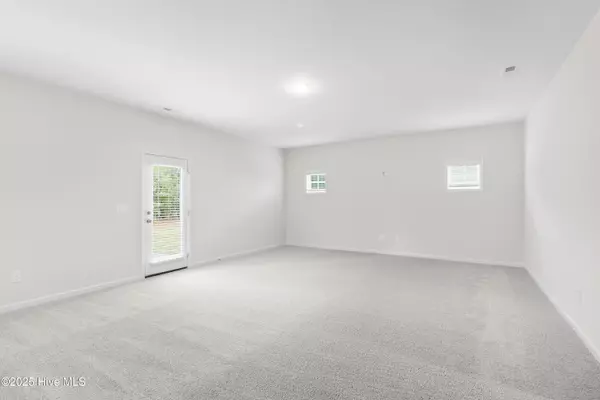 Raeford, NC 28376,440 Traveller WAY