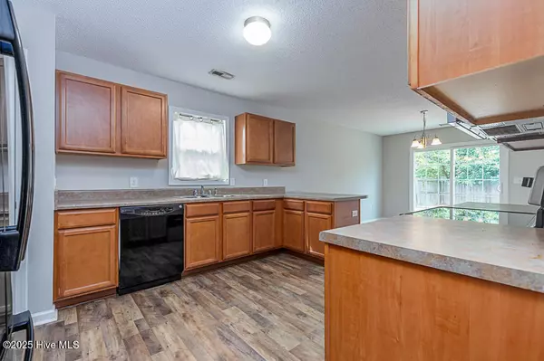 New Bern, NC 28562,2916 Judge Manly DR