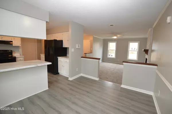 Jacksonville, NC 28540,307 Stillwood DR