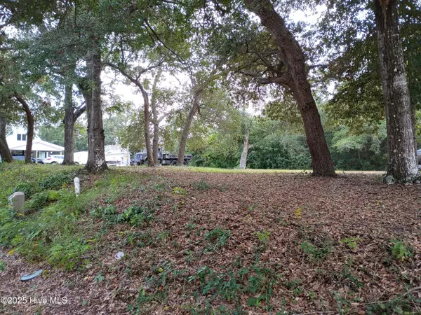 Oak Island, NC 28465,107 SW 28th ST