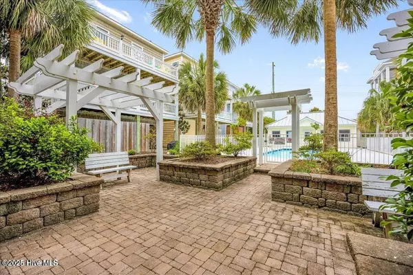 Surf City, NC 28445,123 Coastal Cay