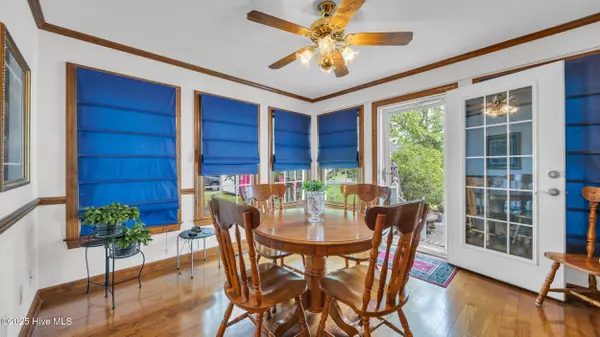 Loris, SC 29569,412 Carolina DR