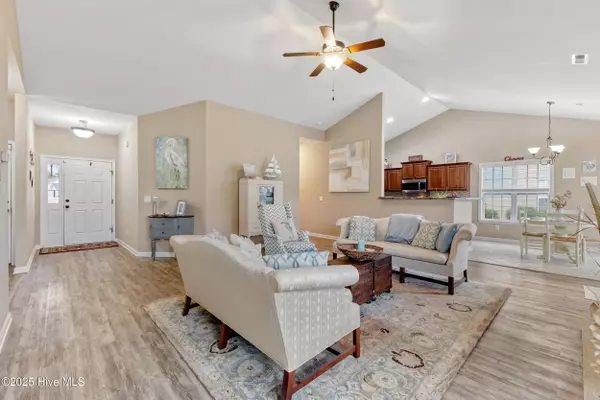 Hampstead, NC 28443,209 Conifer DR