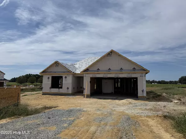15 Littlefield LN, La Grange, NC 28551