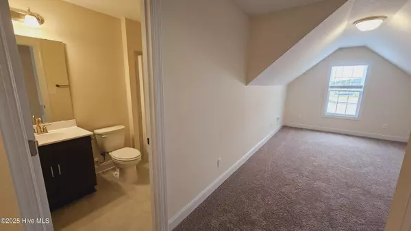 Jacksonville, NC 28540,542 S Appalachian TRL N