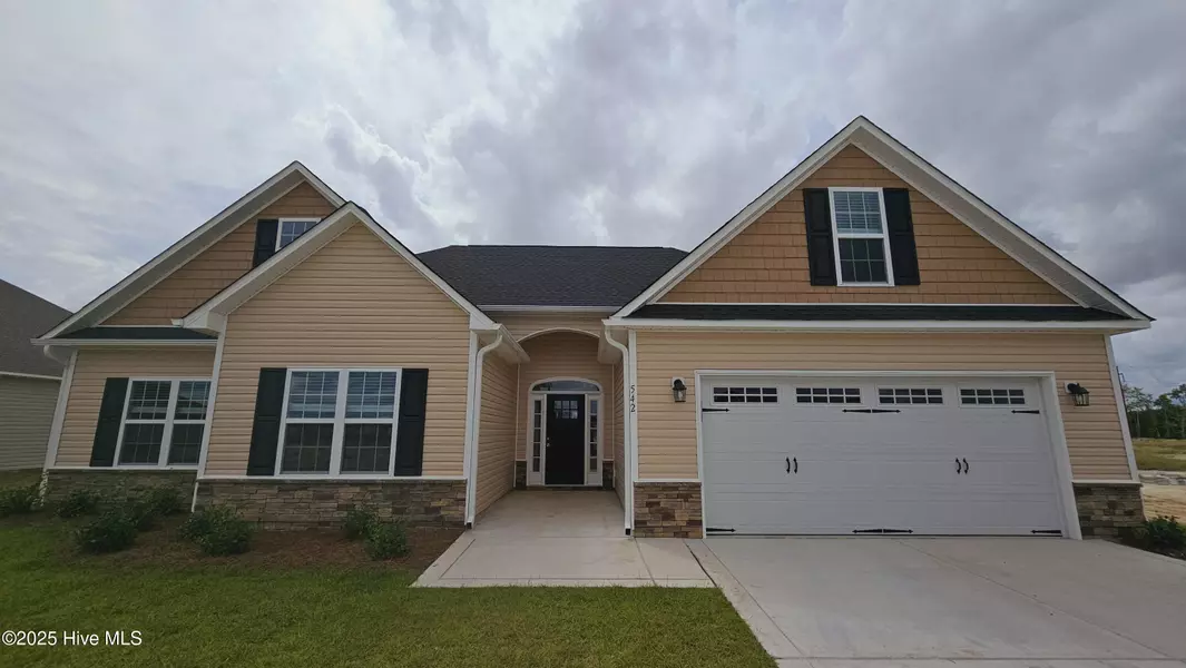 542 S Appalachian TRL N, Jacksonville, NC 28540