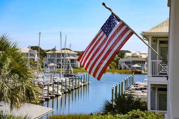 Carolina Beach, NC 28428,112 Green Turtle LN