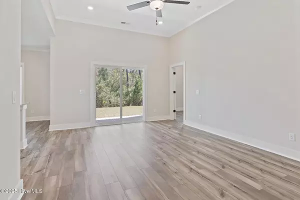 Hampstead, NC 28443,146 Umbrella Palm DR