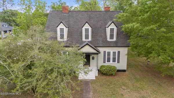 Maxton, NC 28364,301 W Central ST
