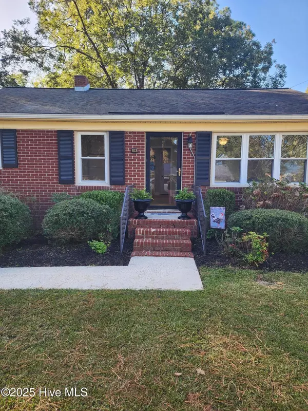 Robersonville, NC 27871,103 Dell ST