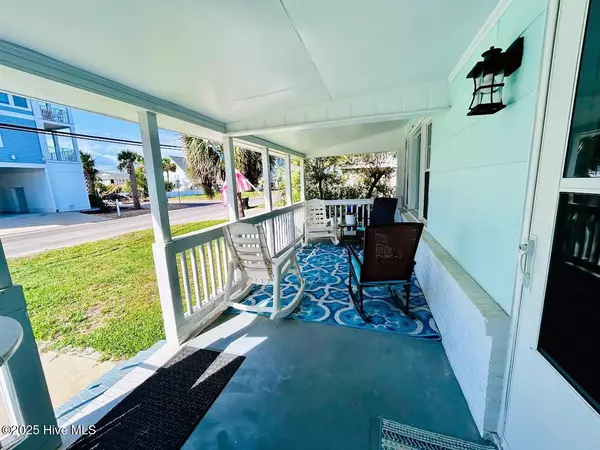 Carolina Beach, NC 28428,1510 Canal DR