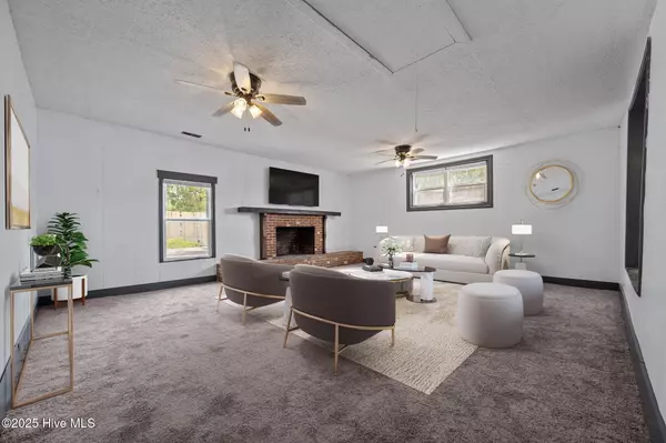 Holly Ridge, NC 28445,187 Old Folkstone RD