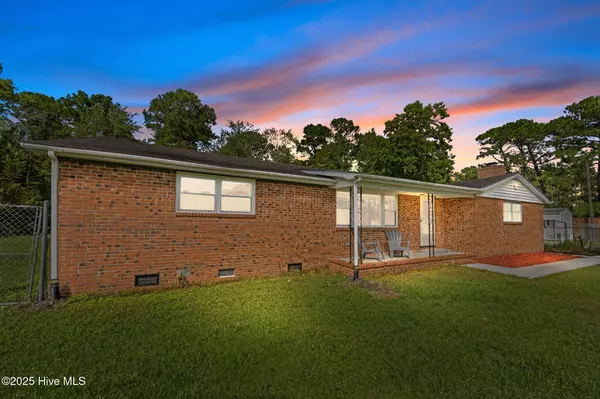 Holly Ridge, NC 28445,187 Old Folkstone RD