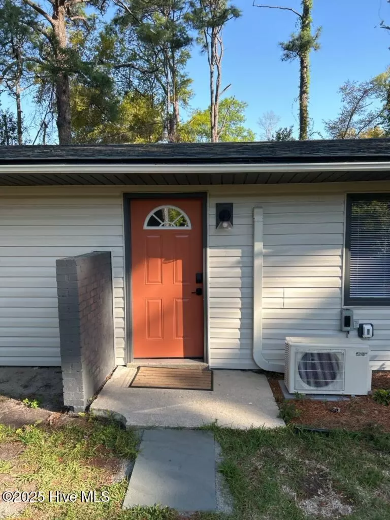 Southport, NC 28461,1330 N Howe ST #2