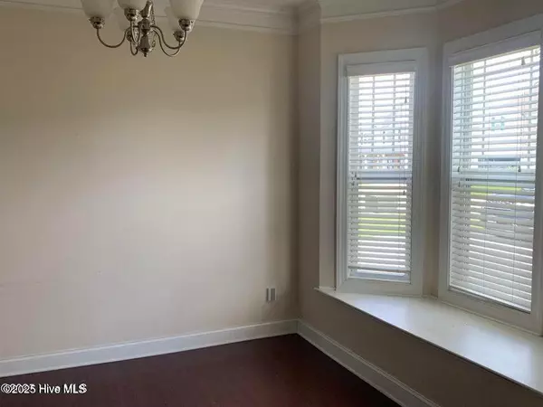 Jacksonville, NC 28546,509 Louvre LN