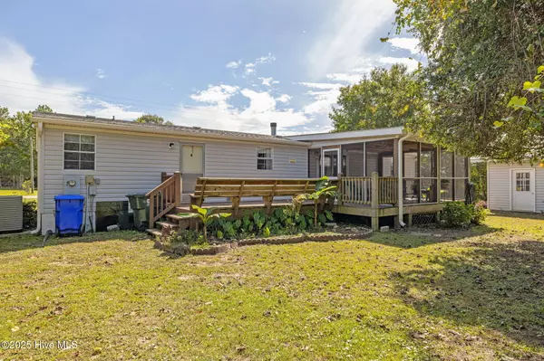 Cape Carteret, NC 28584,122 Lejeune RD