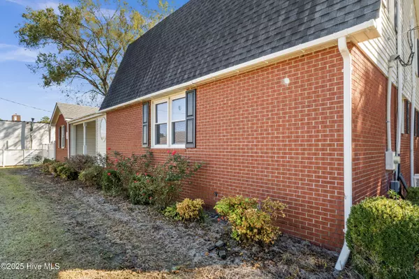 Beulaville, NC 28518,117 S Thomas ST