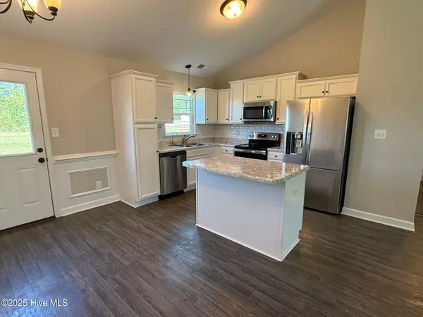 Jacksonville, NC 28540,114 Laredo DR