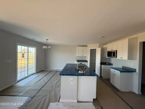 La Grange, NC 28551,77 Littlefield LN