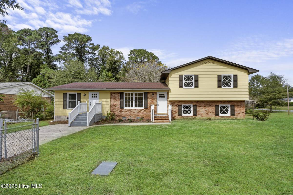 Jacksonville, NC 28540,406 Carole DR