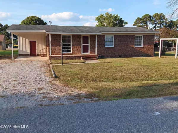407 Pineview ST, Lucama, NC 27851