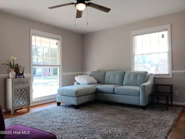 Lucama, NC 27851,407 Pineview ST