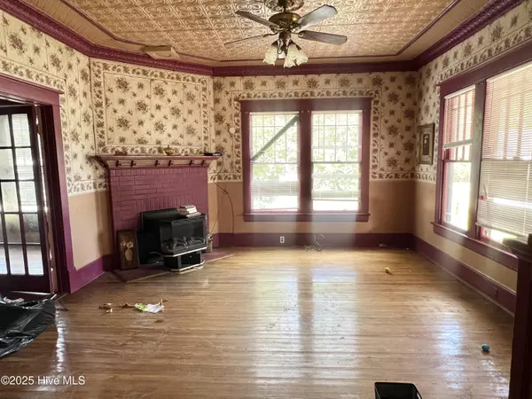 Enfield, NC 27823,229 Bond ST