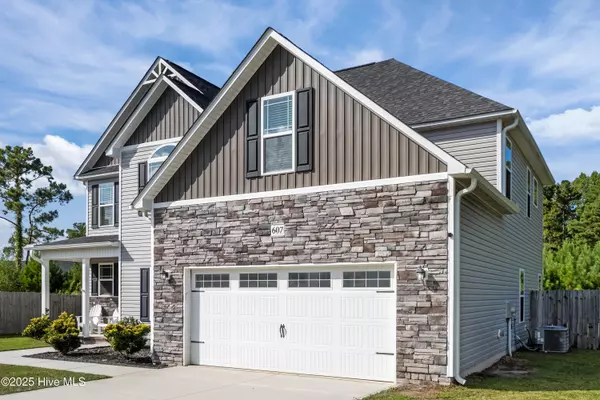 Sneads Ferry, NC 28460,607 Coral Reef CT