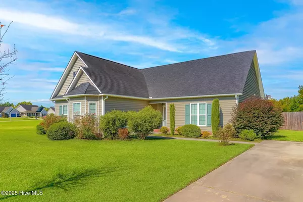 Pikeville, NC 27863,510 Planters Ridge DR