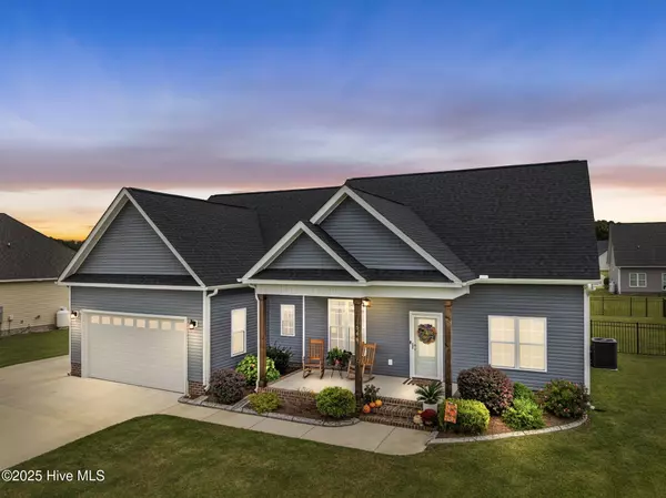 566 Hines DR, Ayden, NC 28513