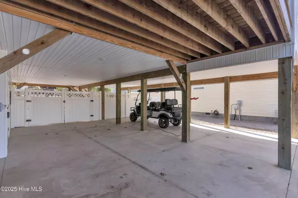 Oak Island, NC 28465,220 NE 54th ST