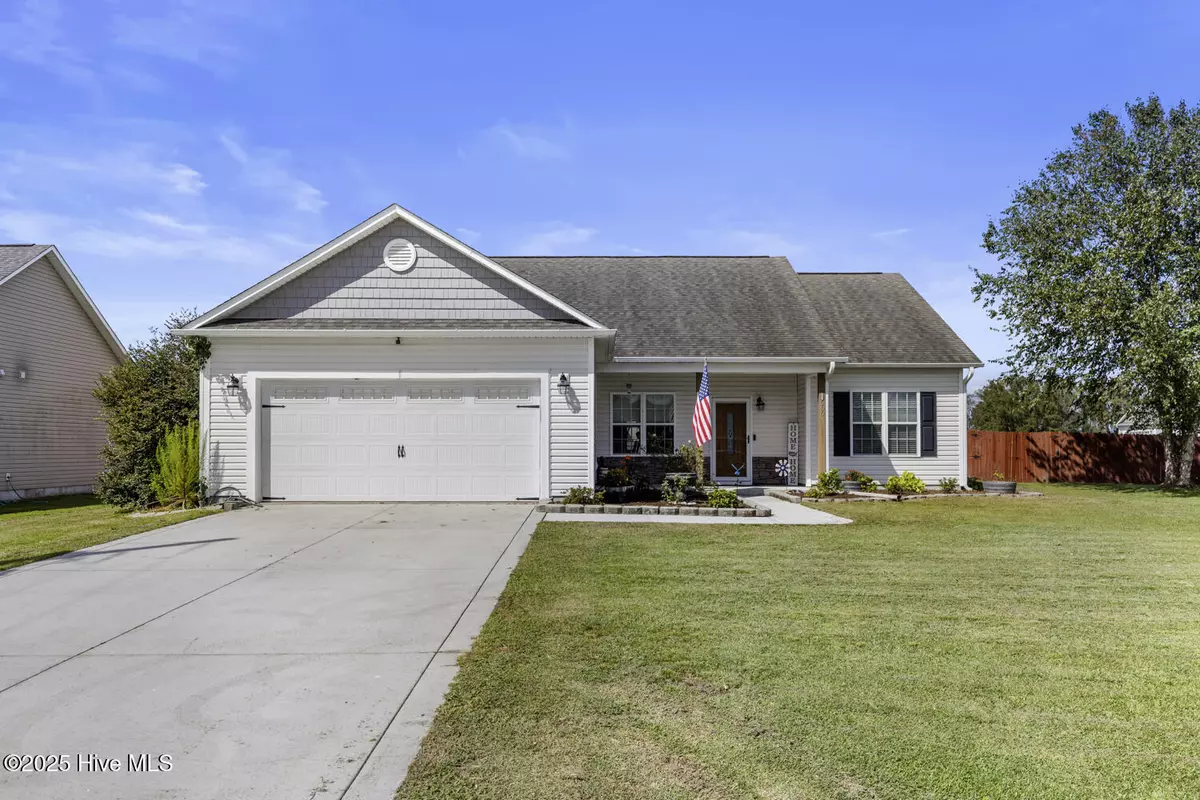 Richlands, NC 28574,200 Classy CT