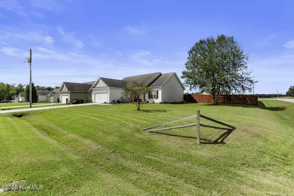 Richlands, NC 28574,200 Classy CT