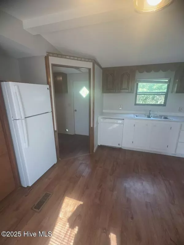 Richlands, NC 28574,175 Oliver Cooper RD