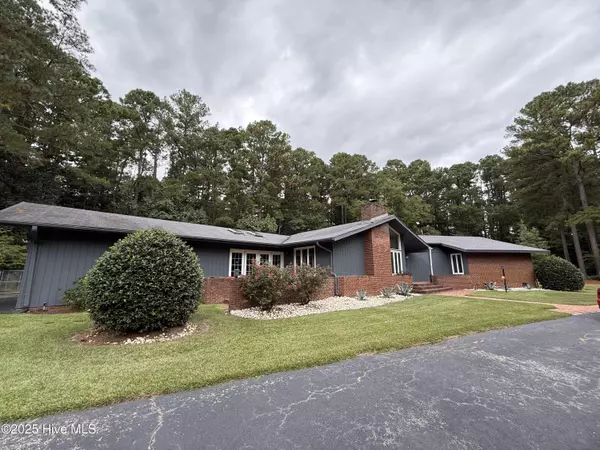 Laurinburg, NC 28352,407 Bundy LN